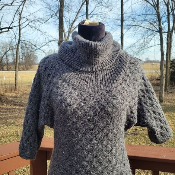 Old Navy Gray Textured Knit Wool Mohair Blend Short Sleeve Turtleneck Size XS - Picture 3 of 14